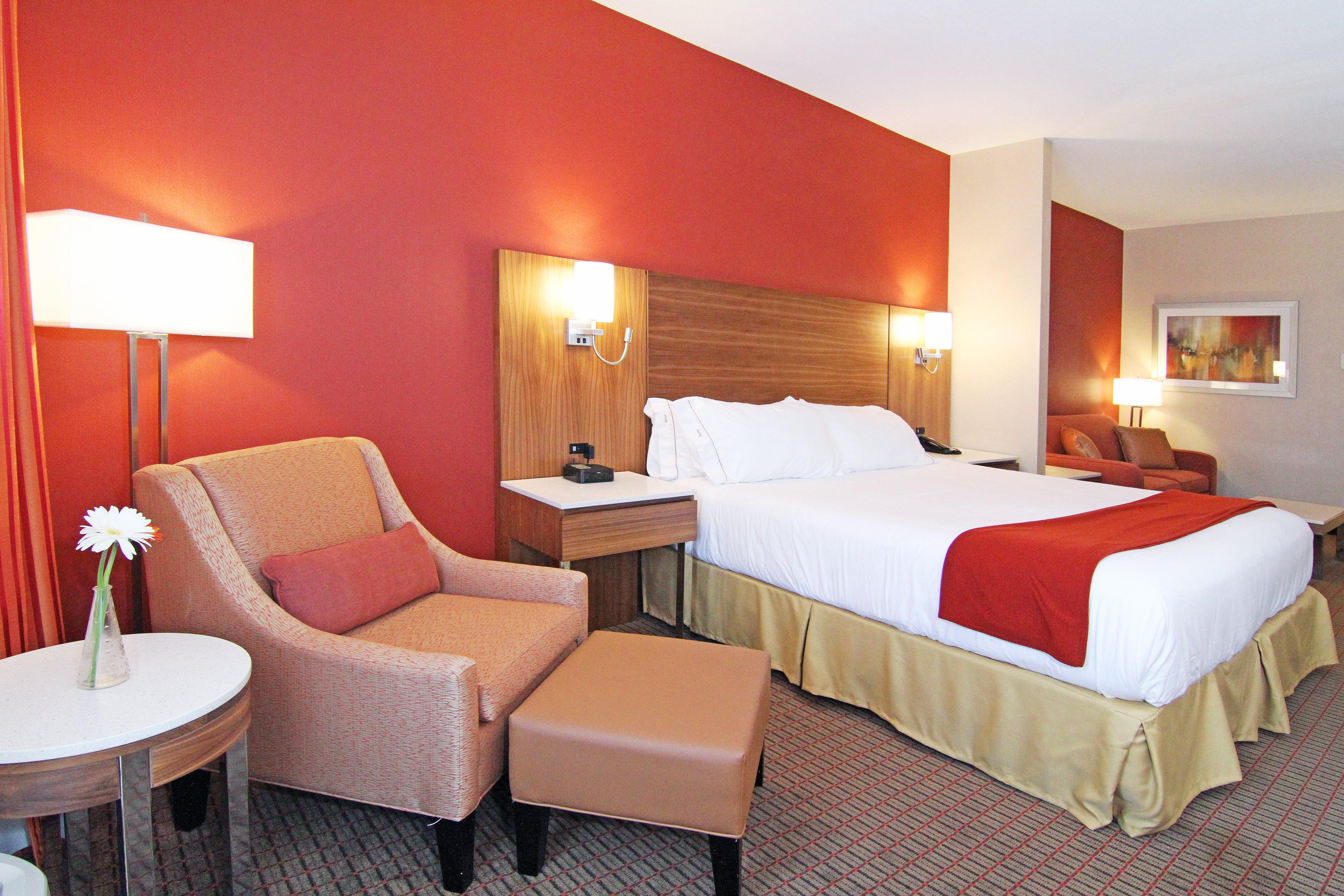 Holiday Inn Express And Suites Calgary University By Ihg YYC Exterior foto