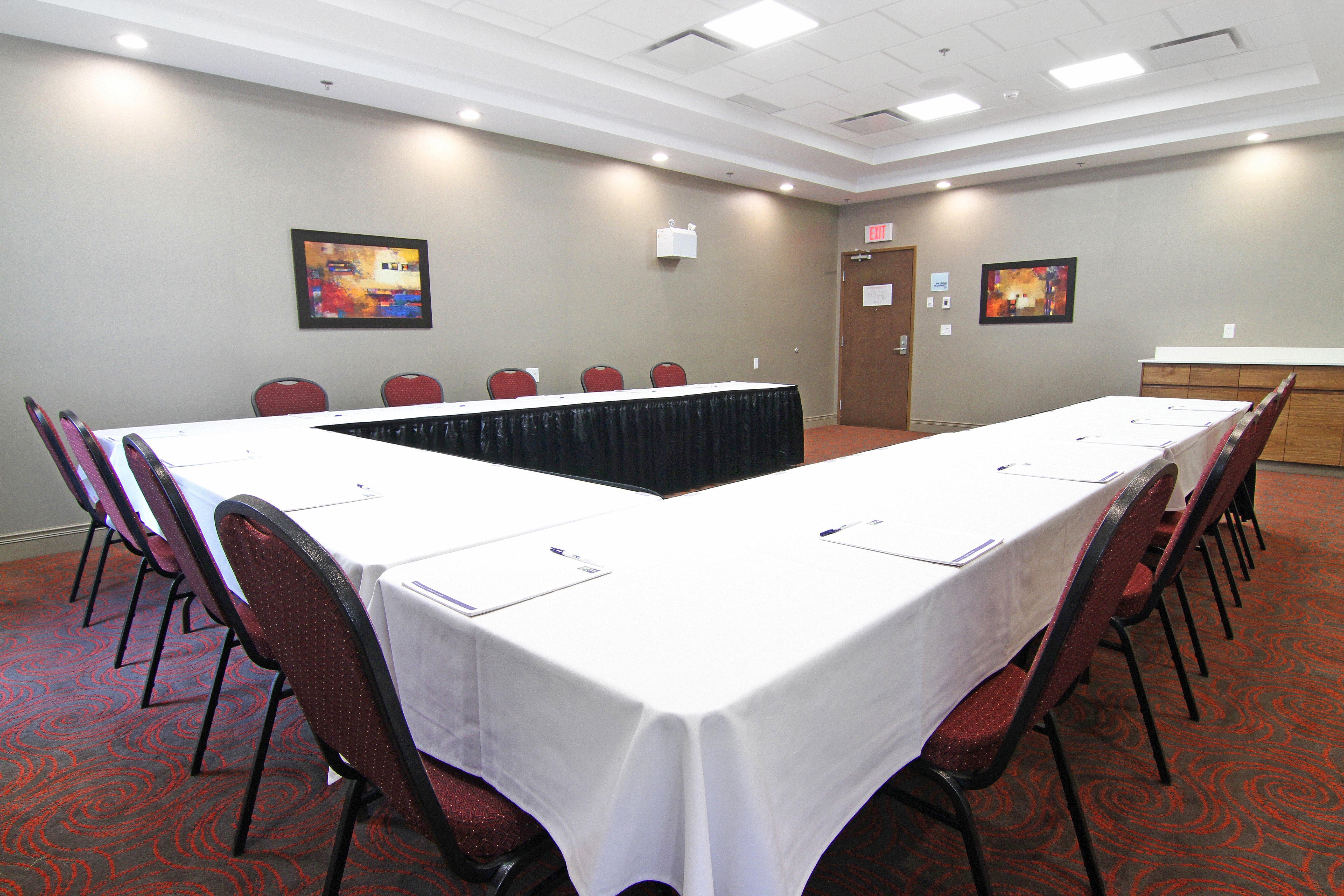 Holiday Inn Express And Suites Calgary University By Ihg YYC Exterior foto