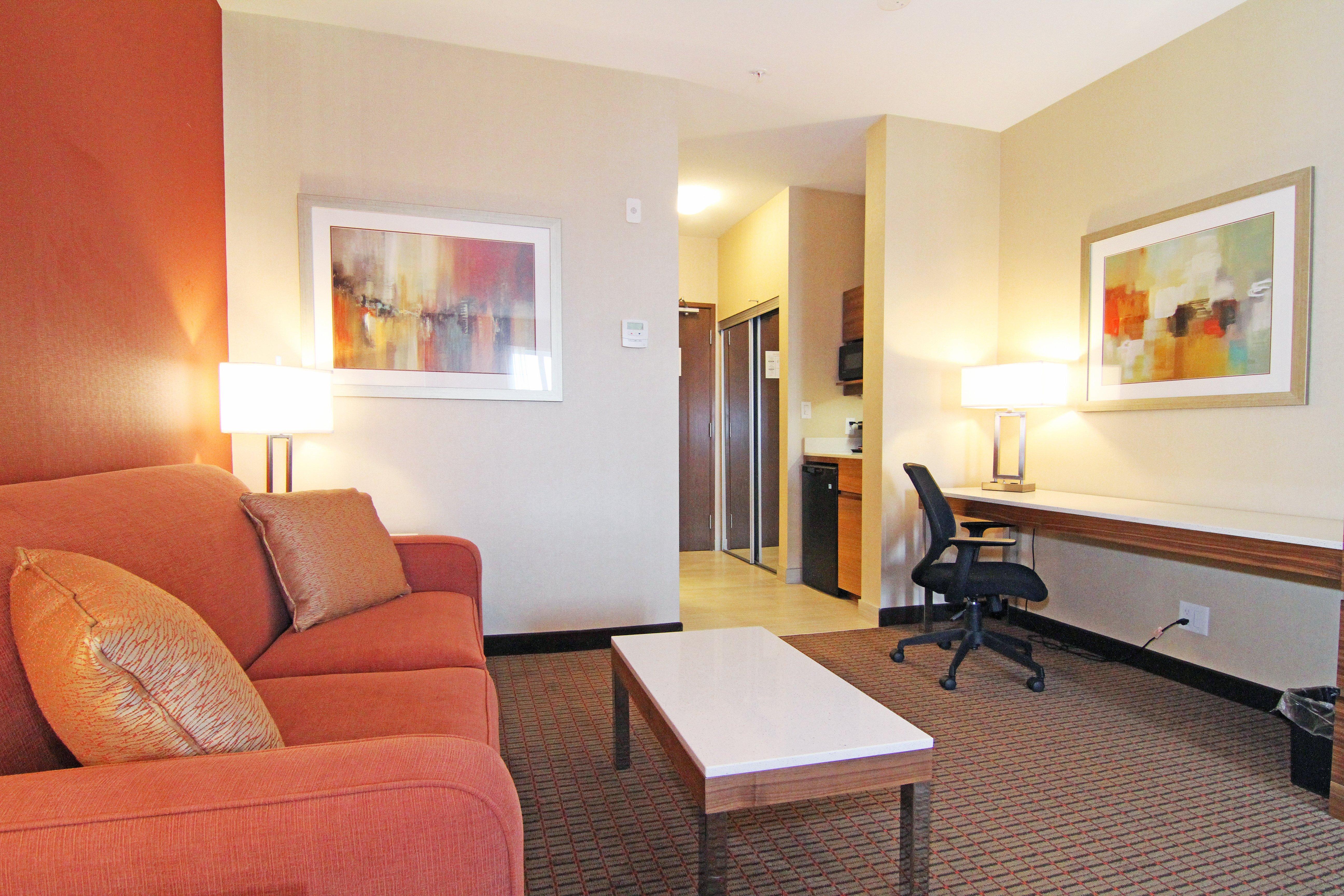 Holiday Inn Express And Suites Calgary University By Ihg YYC Exterior foto